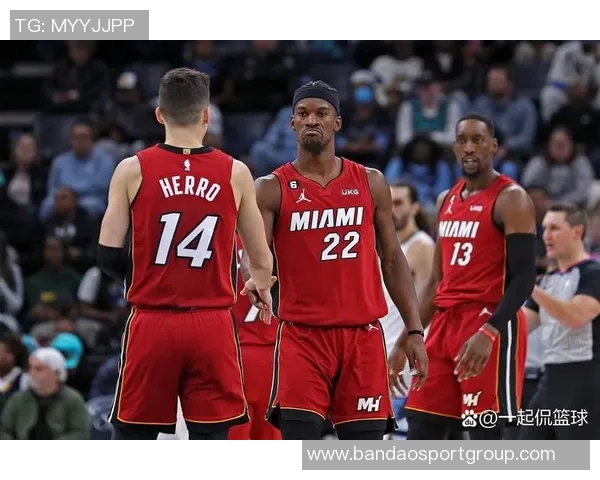 Shams透露追梦与巴特勒缺席对阵热火的比赛消息引发关注 Shams透露追梦与巴特勒缺席对阵热火的比赛消息引发关注