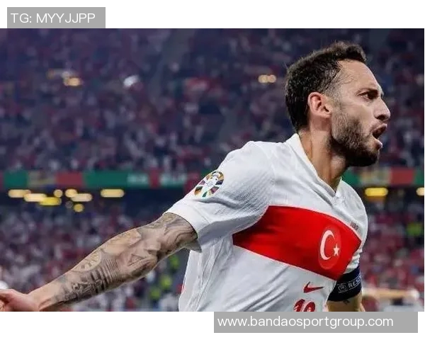 恰尔汗奥卢自豪代表土耳其百场伊尔迪兹有望争夺金球奖